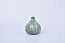 Load image into Gallery viewer, Circle vase
